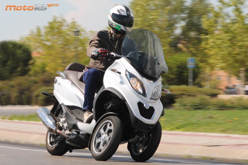 Piaggio MP3 500 LT Business ABS/ASR - Tres no son multitud