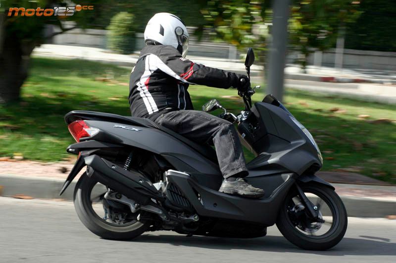 Honda PCX 125 ’14 - ¡Adelante GadgetoScooter!