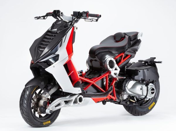 Italjet Dragster 125/200 - Salón de Milán EICMA 2019