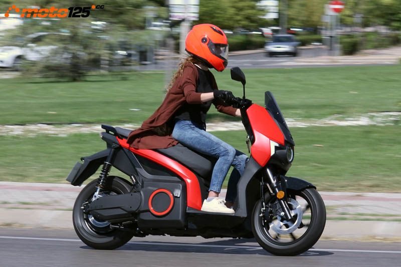 Prueba Seat Mó e-Scooter 125 - Scooter Eléctrico Alta Tecnología