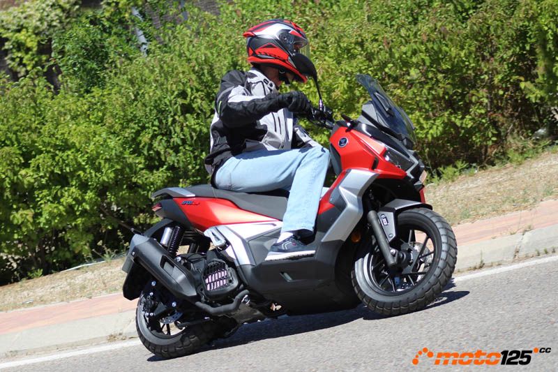 Voge SR1 ADV 125 - Más allá