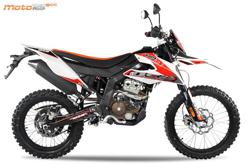 UM DSR EX 125