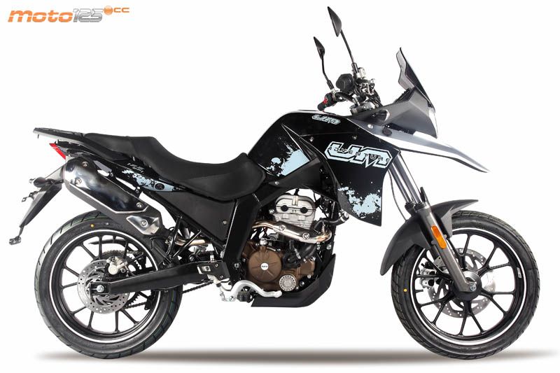UM DSR Adventure 125