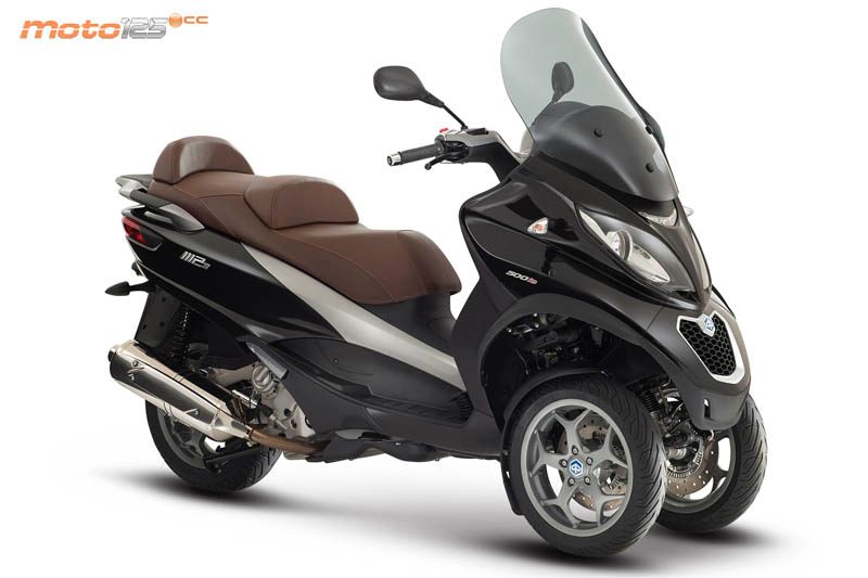 Piaggio MP3 500 LT Bus.