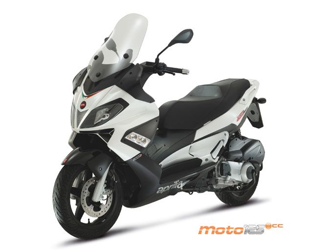 Aprilia SR Max 125