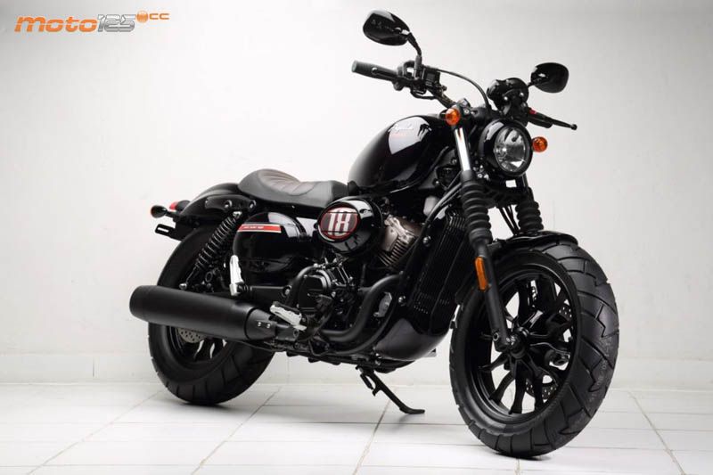 Hyosung Aquila GV125S
