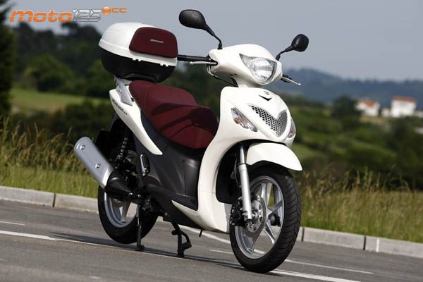 Suzuki Sixteen Especial 125
