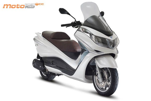 Piaggio X10 125 Executive — foto 2