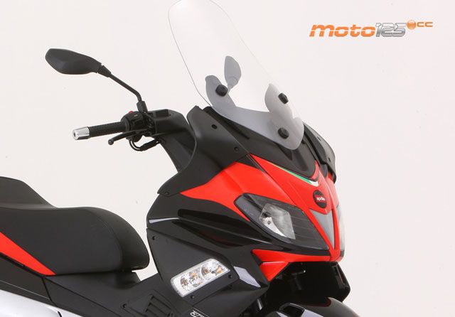 Aprilia SR Max 125 — foto 2
