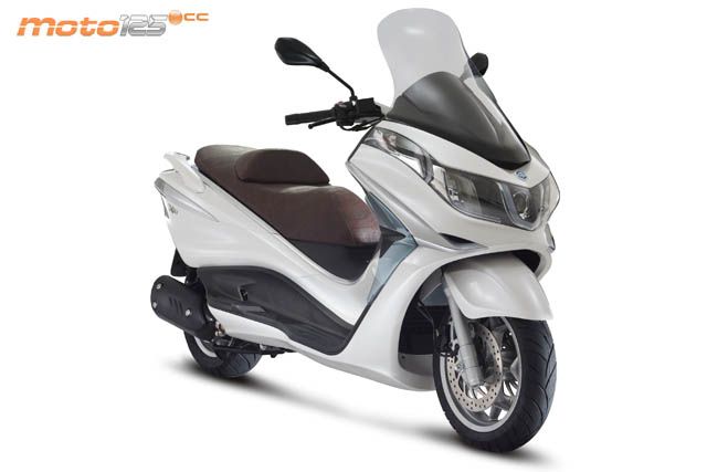Piaggio X10 125 Elegance — foto 2