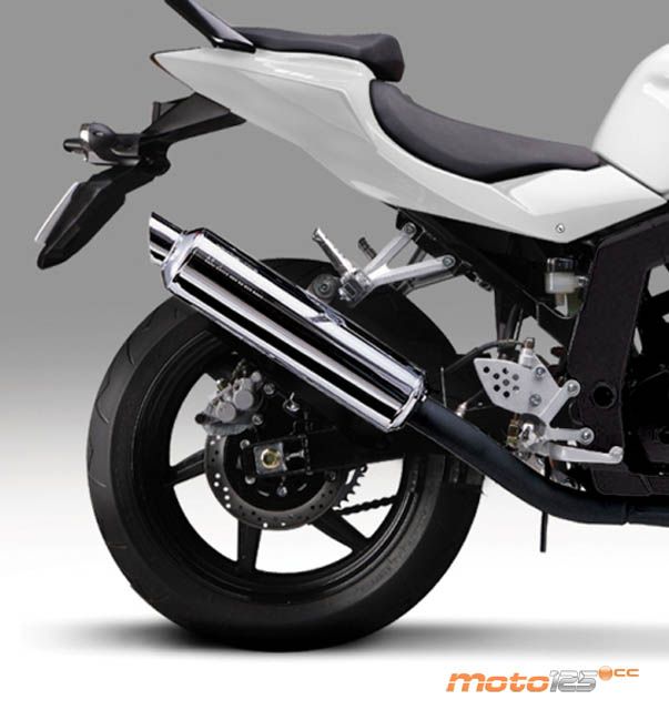Hyosung Comet GT 125 — foto 3