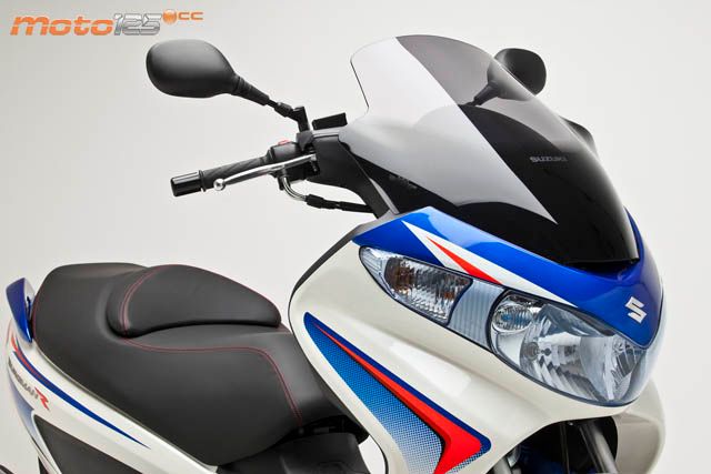 Suzuki Burgman 125 Racing — foto 3