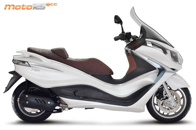 Piaggio X10 125 Elegance — foto 3