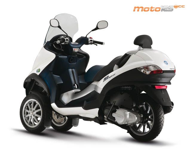 Piaggio MP3 125 Hybrid — foto 4