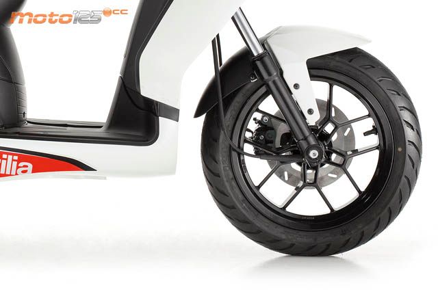 Aprilia SportCity One 125 — foto 4