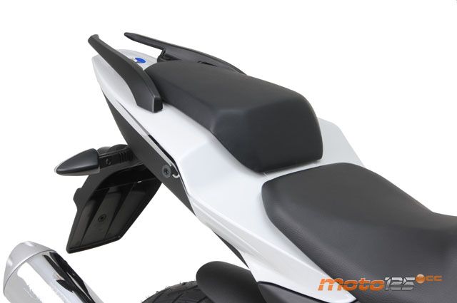 Daelim Roadwin R 125 FI — foto 4