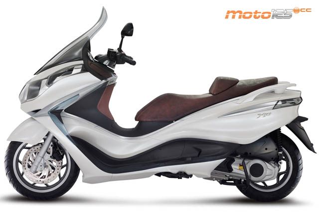 Piaggio X10 125 Executive — foto 4