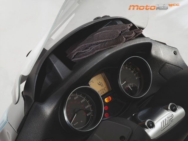 Piaggio MP3 Touring 300 LT — foto 4