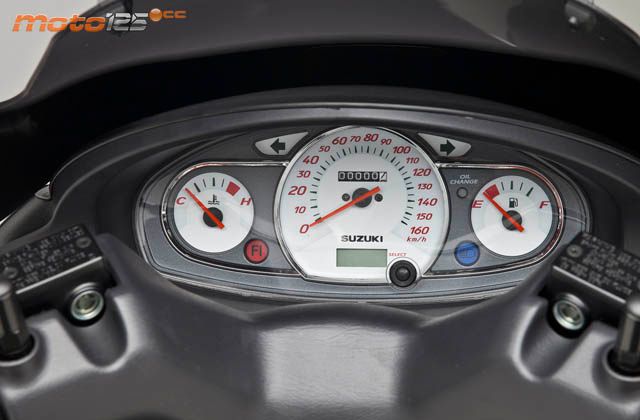 Suzuki Burgman 125 Racing — foto 4