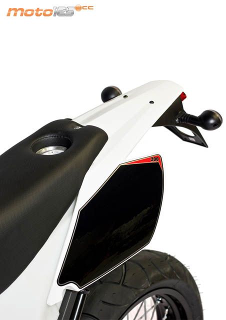 AJP PR4 Supermoto 125 — foto 5