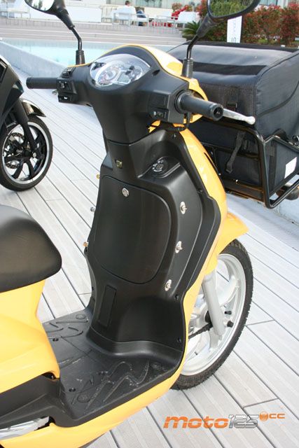 Peugeot Tweet Evo 125 Pro — foto 5