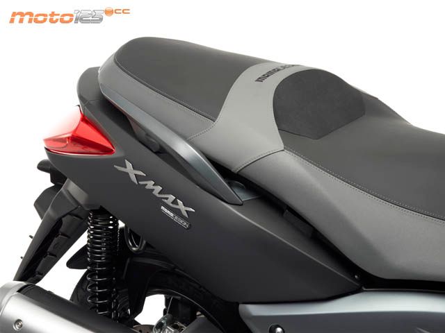 Yamaha X-Max 125 Momodesign — foto 5