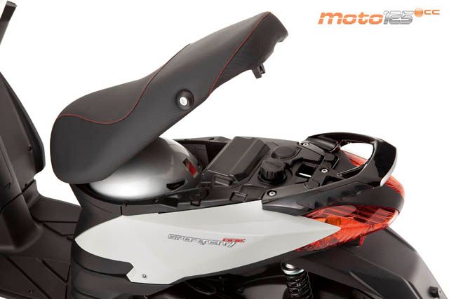 Aprilia SportCity One 125 — foto 5