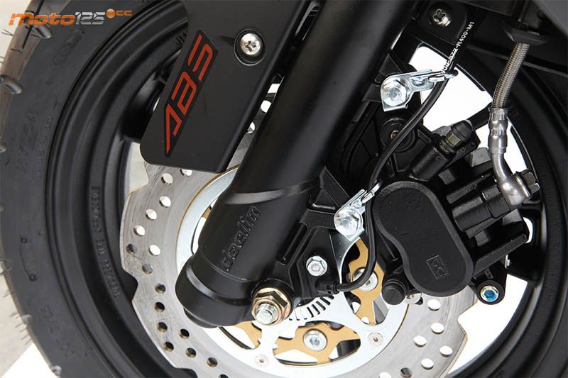 Daelim Steezer S ABS 125 — foto 5