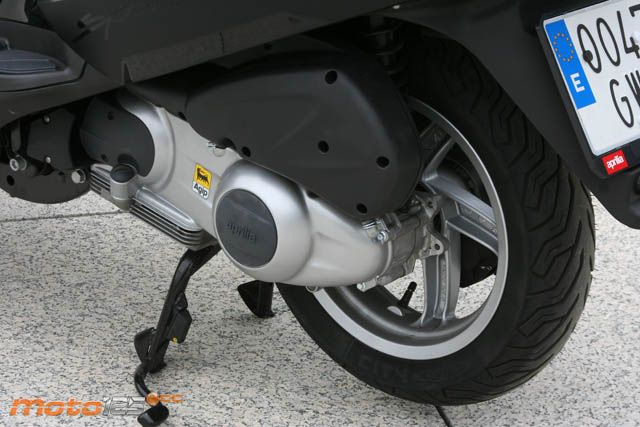 Aprilia Atlantic 125 — foto 6