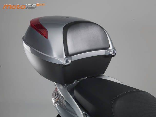 Honda Passion 125 Top Box — foto 6