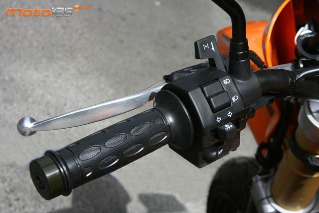 Hyosung RX 125 SM — foto 6