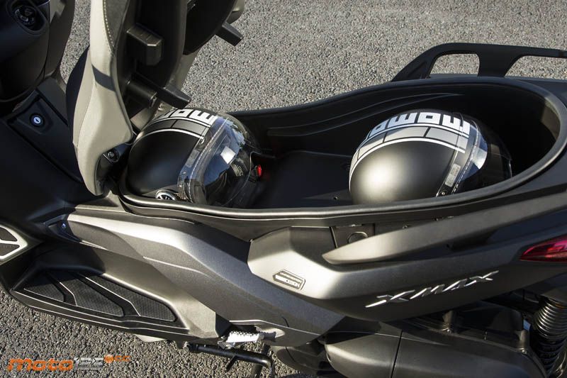 Yamaha X-Max 125 MomoDesign — foto 6