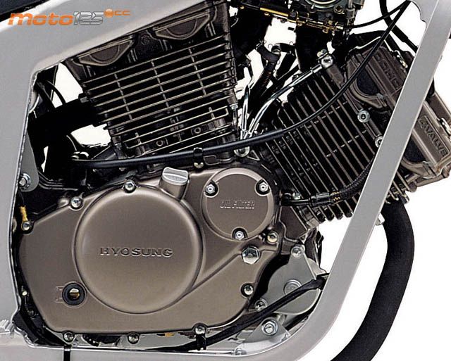 Hyosung Comet GT 125 — foto 6
