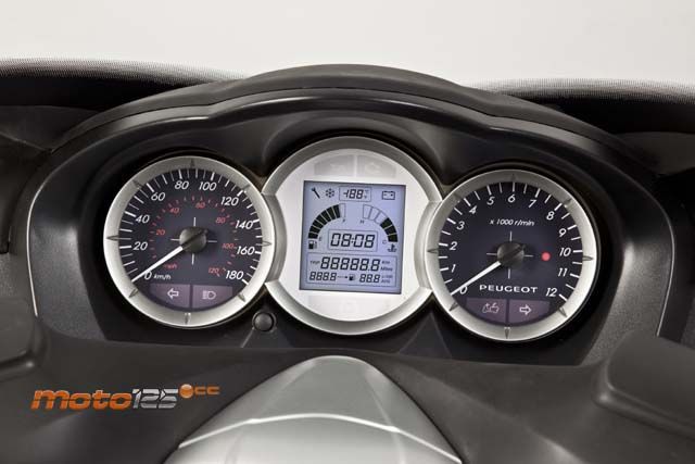 Peugeot Satelis 125i Premium — foto 6