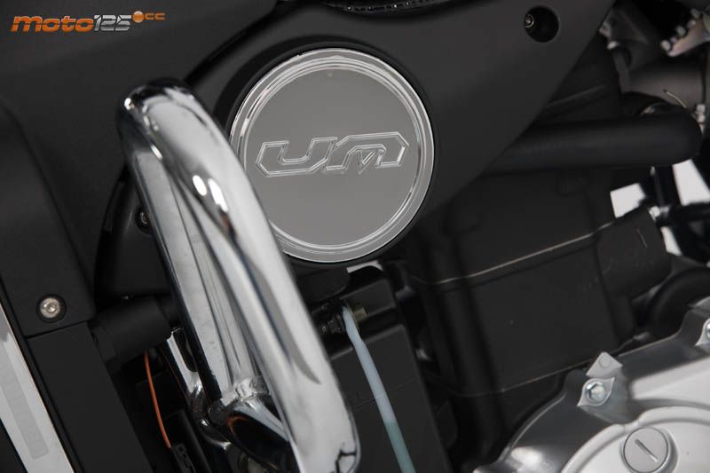 UM Renegade Classic 125 — foto 6