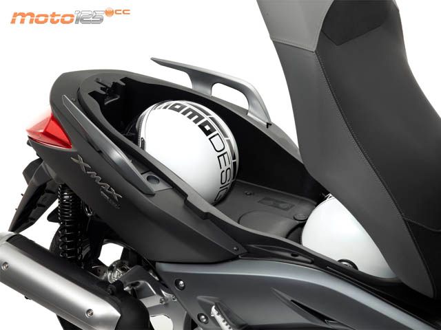 Yamaha X-Max 125 Momodesign — foto 7