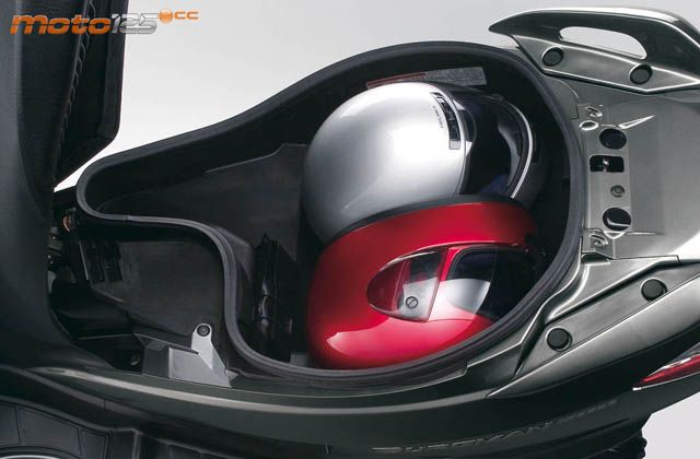 Suzuki Burgman 125 — foto 7
