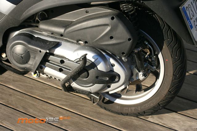 Piaggio MP3 400 LT — foto 7