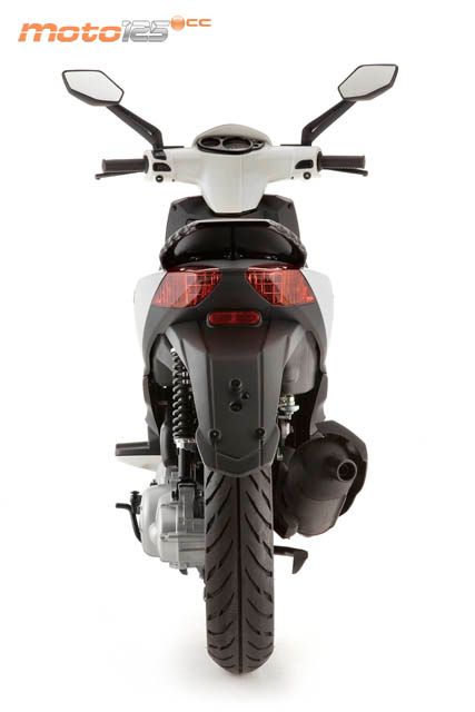 Aprilia SportCity One 125 — foto 7