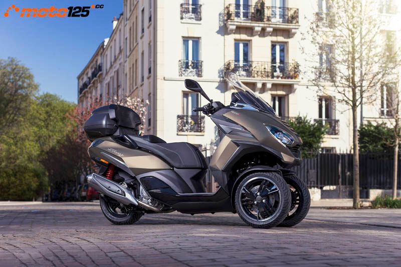 Peugeot Metropolis SW 400 — foto 7