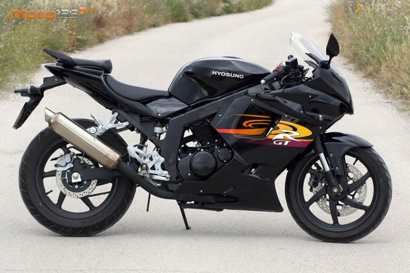 Hyosung Comet GT 125 R — foto 8