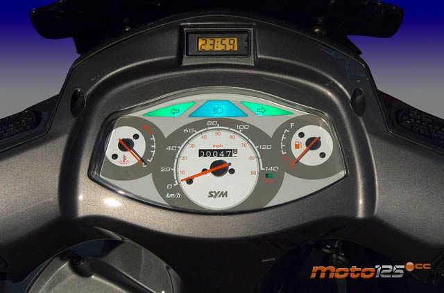 SYM HD 125 Evo — foto 8