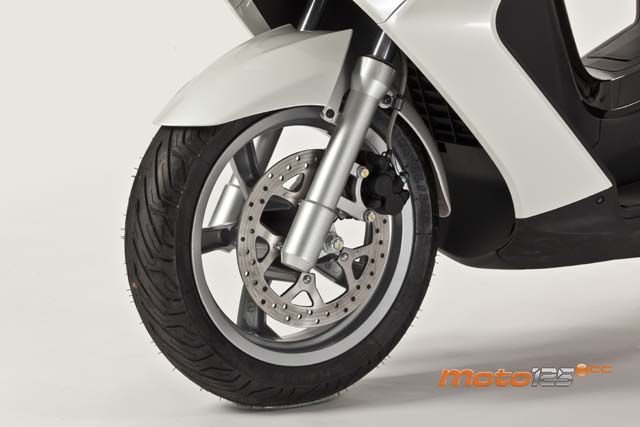 Peugeot Satelis 125i Premium — foto 8