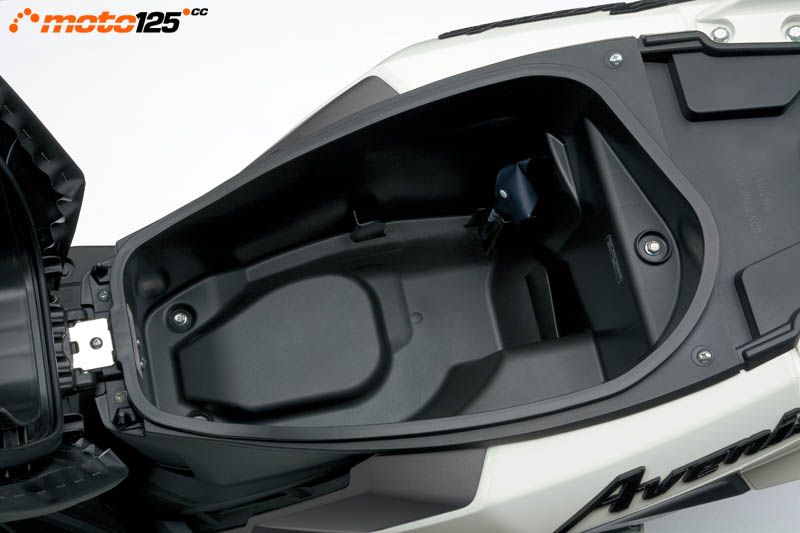Suzuki Avenis 125 — foto 8