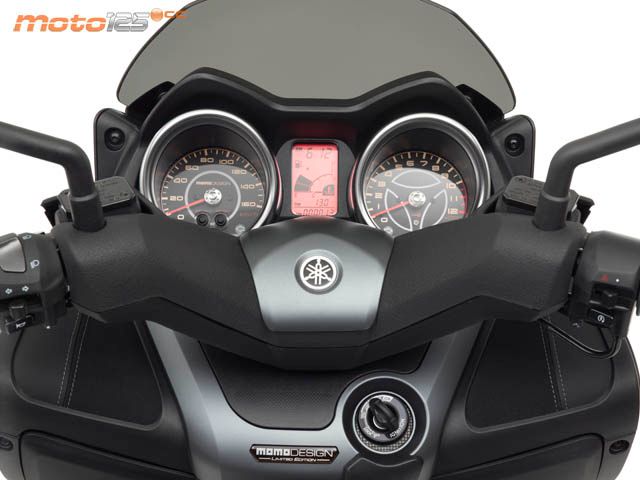 Yamaha X-Max 125 Momodesign — foto 8