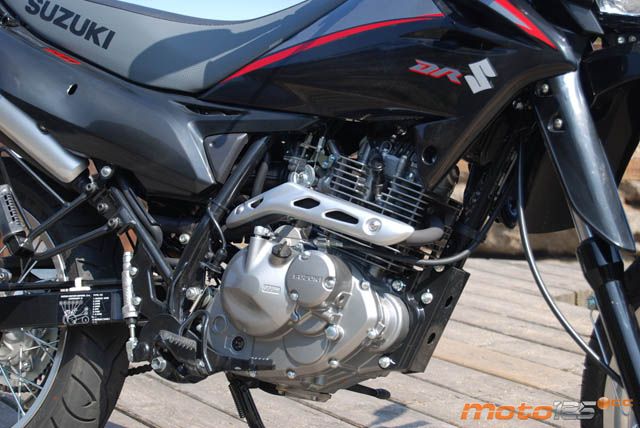 Suzuki DR125 SM — foto 8