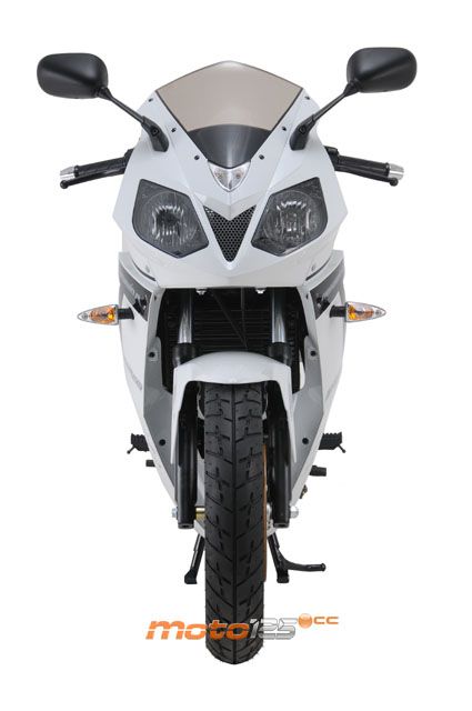 Daelim Roadwin R 125 FI — foto 8