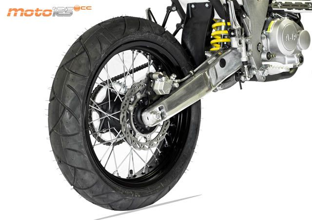 AJP PR4 Supermoto 125 — foto 8
