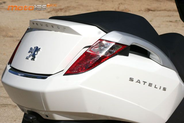 Peugeot Satelis 125 Urban — foto 8