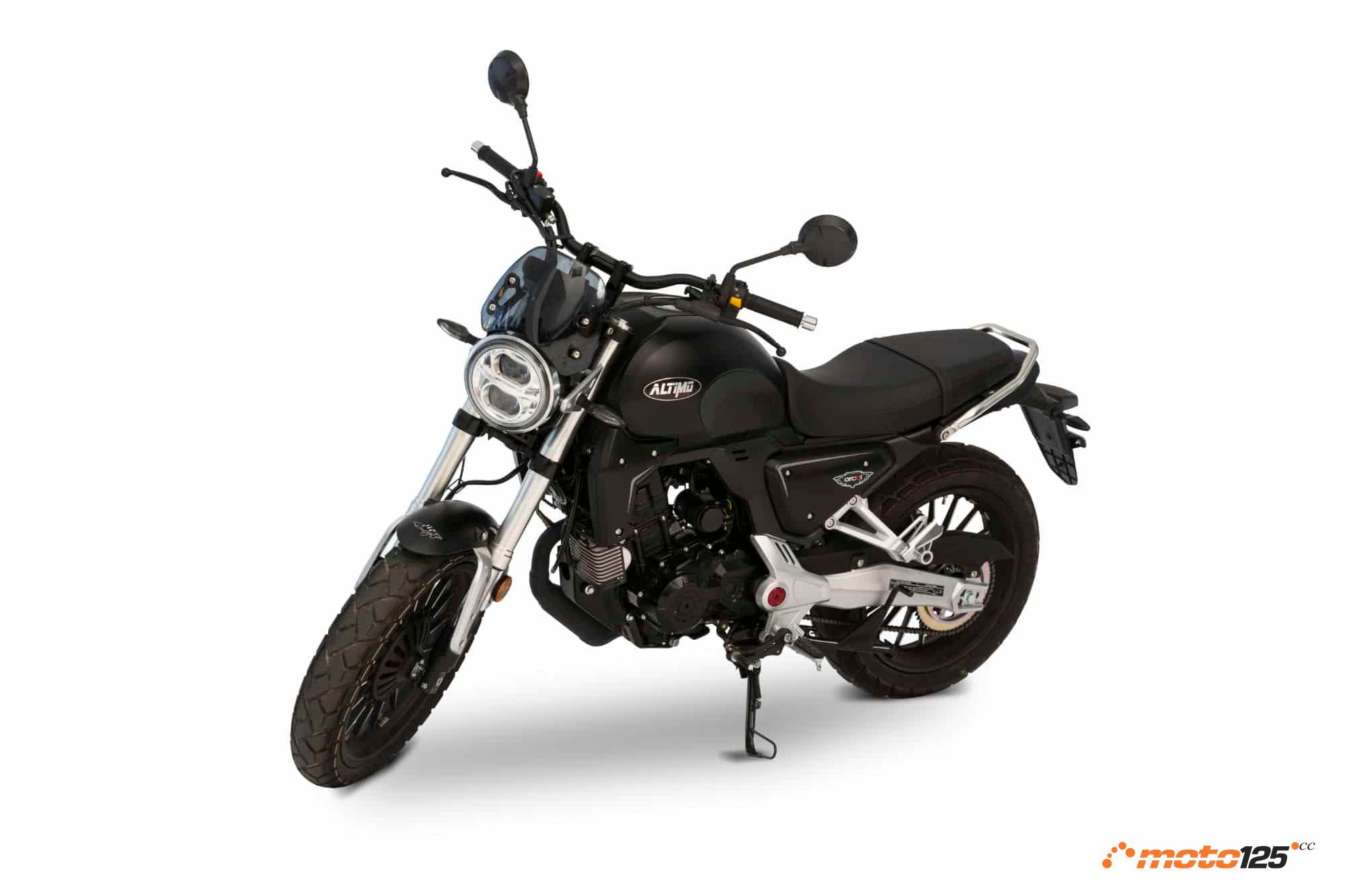 Orcal Altimo 125 negra detalle